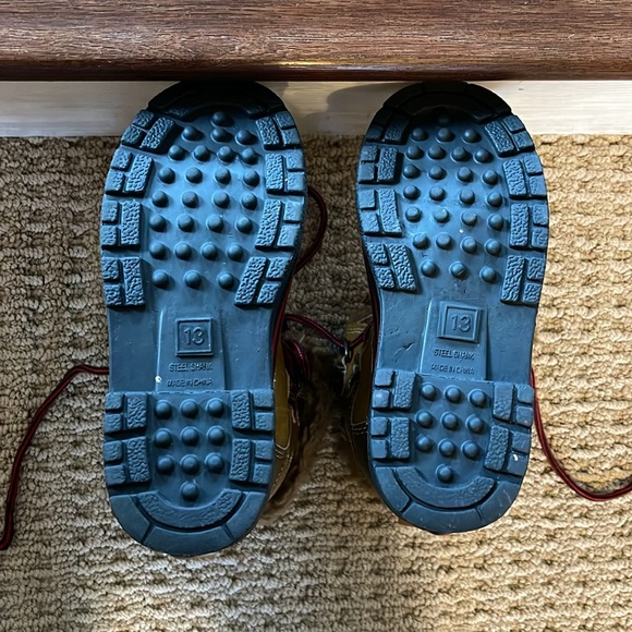 Faux Fur Lined Winter Boots - Picture 3 of 4